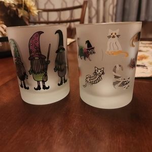 One set of two Halloween glasses